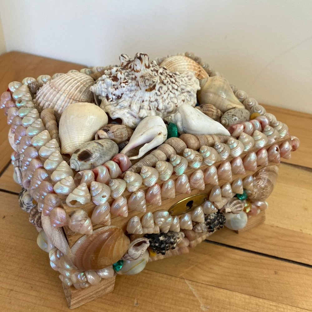 Sea Shell Wood Trinket Box Vintage Ocean Mermaid Treasure Jewelry Chest 6" long